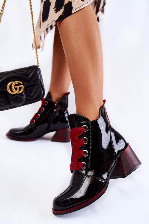 Lakované teplé šněrovací boty Černe Tove