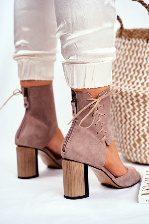 Dámske sandále na post Maciejka Beige Suede 04122-04