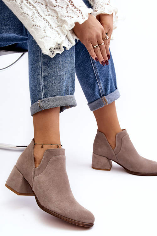 Semišové topánky s jasnými -heels jasnými dalrosmi