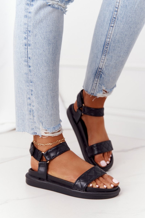 Sandále s prešívaním na plošine čiernej Turne Armund