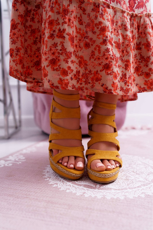 Dámské Sandály Na Klínku Žluté Liluena