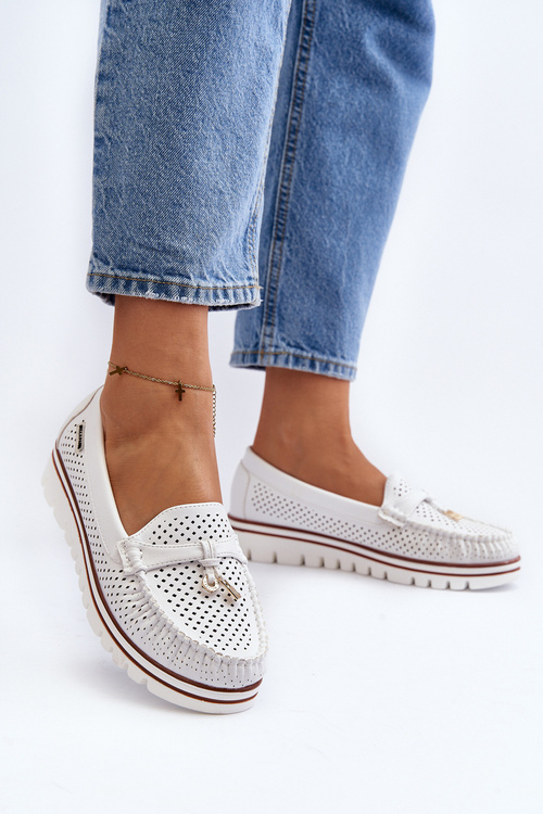 Dámske bielé vyrezané mokasíny Twista