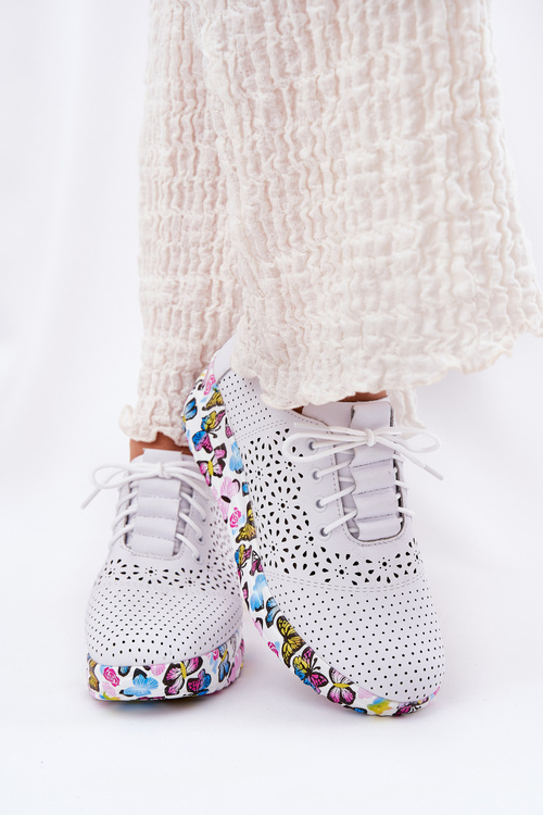 Kožené Perforované Dámske Poltopánky Na Klíne Motýle Artiker 56C1618 Biele