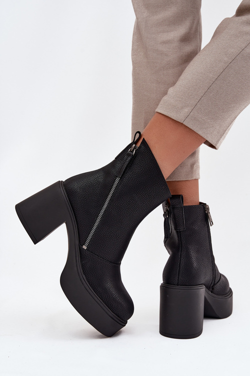 Kožené zateplené dámske čižmy na podpätku a platforme Vinceza 66831 Čierne