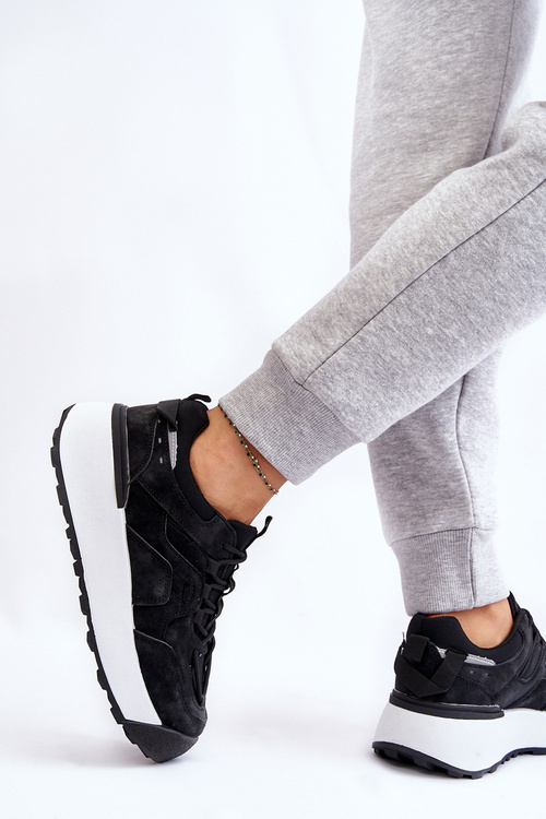 Dámske športové topánky na platforme Czarne Dakari