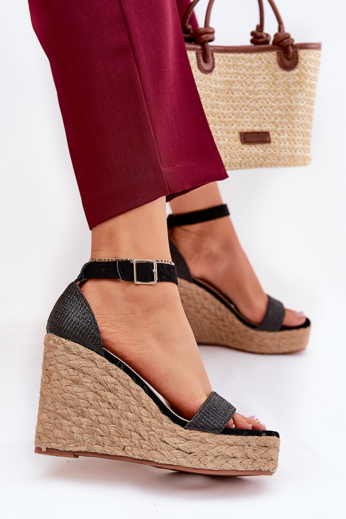Dámské Sandály Na Klínu S Pleteninou Černé Adelio
