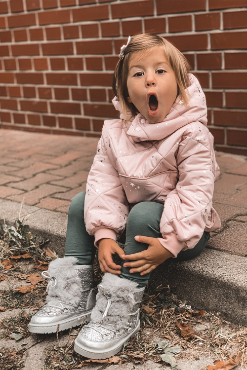 Detské topánky Snehové topánky so striebornou kožušinou Minnie Mouse