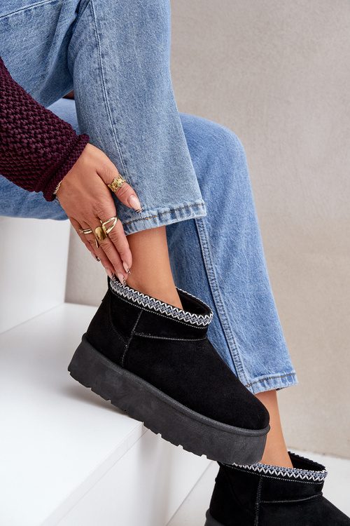 Sněhule na platformě s ozdobným vyšíváním černé Heslania