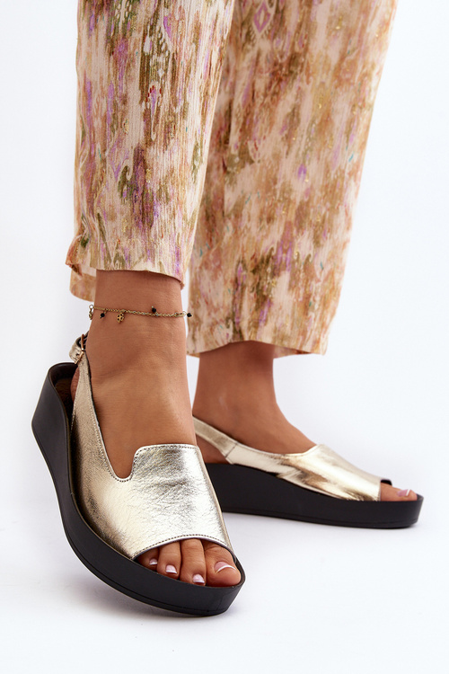 Zazoo 2893 Dámske kožené sandále na hrubej podrážke zlaté