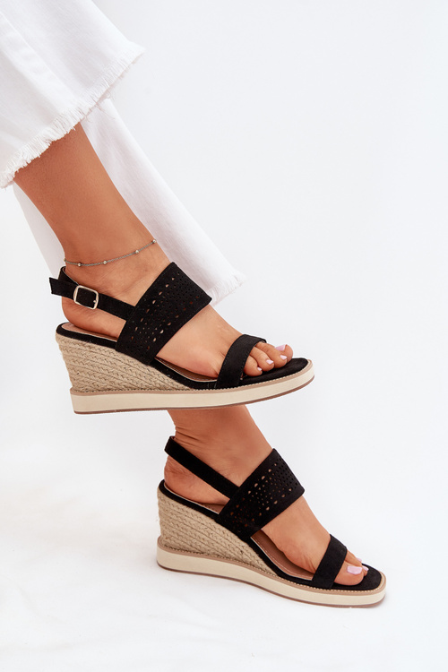 Dámske Sandále S Otvormi Na Klíne Čierne Zolira