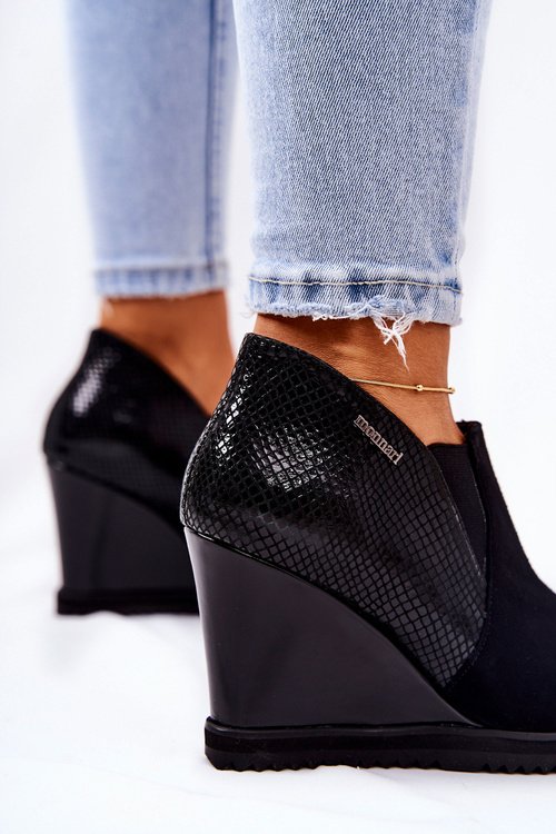 šněrovací boty se zvířecím vzorem Monnari 0990-020 Černé