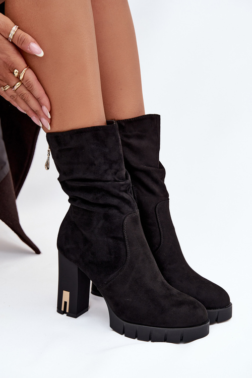 Zateplené dámské kotníkové boty na podpatku se zlatým zámkem a mačkáním Černé Briannae