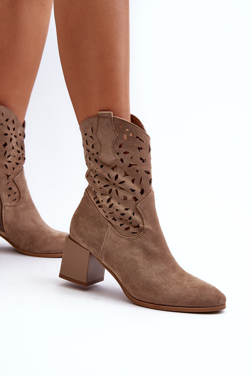 Semišové Boty S Vyšívanou Holeňovou Částí Na Podpatku Tmavě Béžové Irvelame