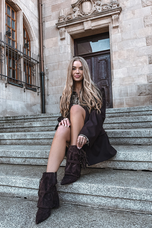 Dámské kotníkové boty na podpatku s třásněmi a zlatými přezkami čokoládové Evelisse