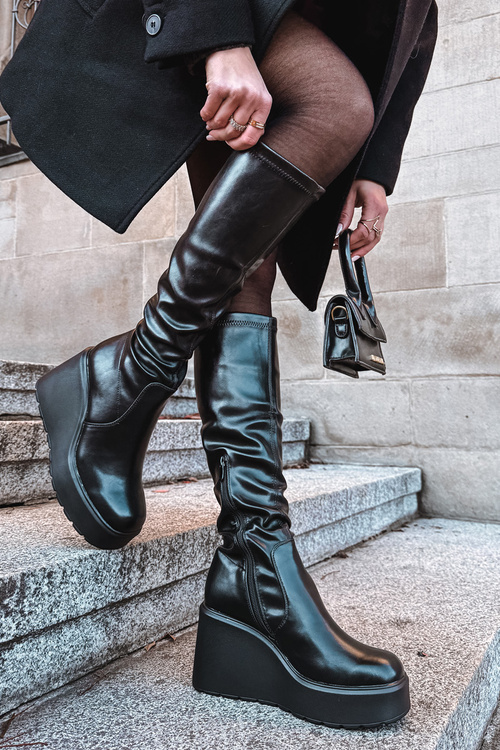 Dámske členkové topánky na platforme Čierne Terisse