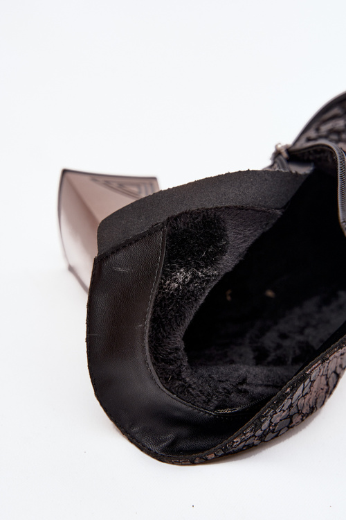 Kožené dámske topánky na opätku D&A CR52-679 Čierne