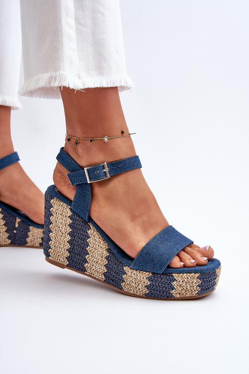 Dámske džínové sandále na klinu s pletením modré Reviala
