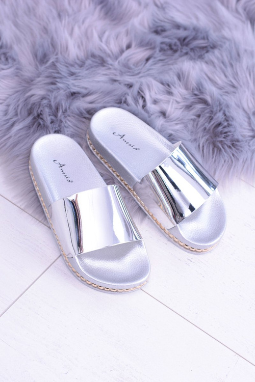 Dámské stříbrné přehozy s Mirockem