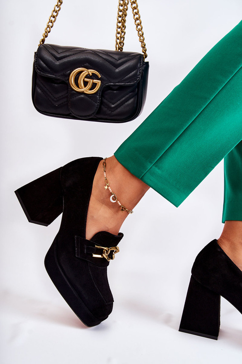 Semišové lodičky s ozdobným řetízkem Laura Messi 2444 černá