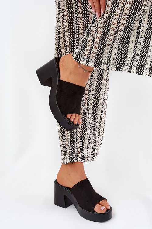 Dámske Sandále Na Opätku A Platforme Čierne Omeisa