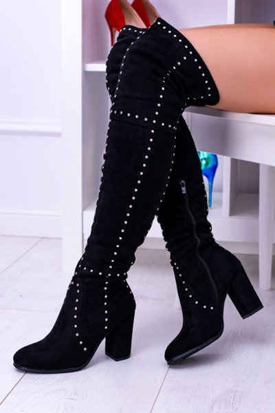 Čierne semišové topánky nad kolenom mušketierov