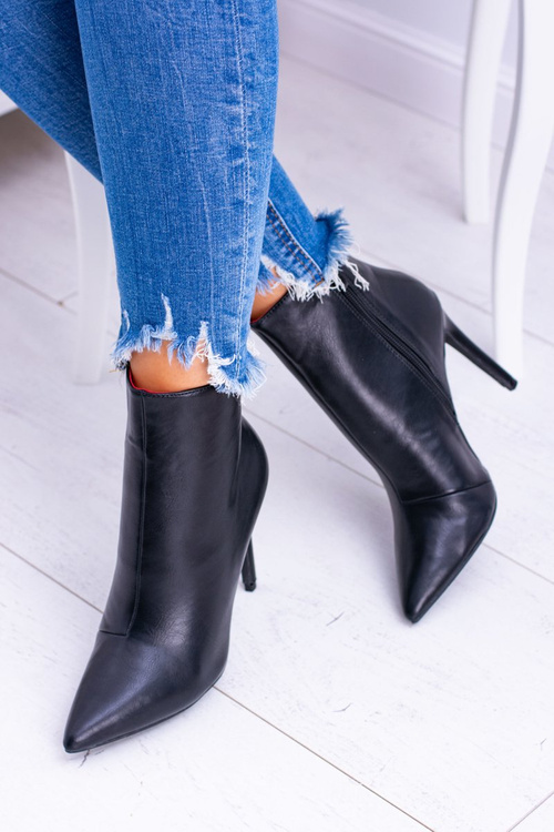 Čierne topánky na päte remos