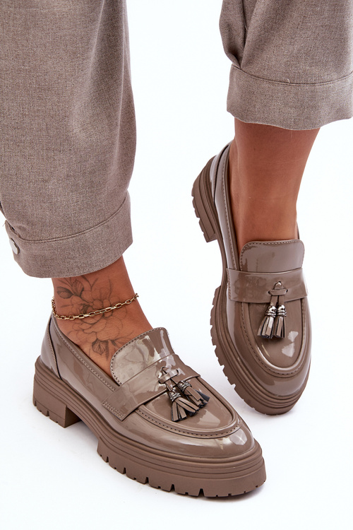 Lakované Loafersy s Fringes Tmavě Hnědé Velenase