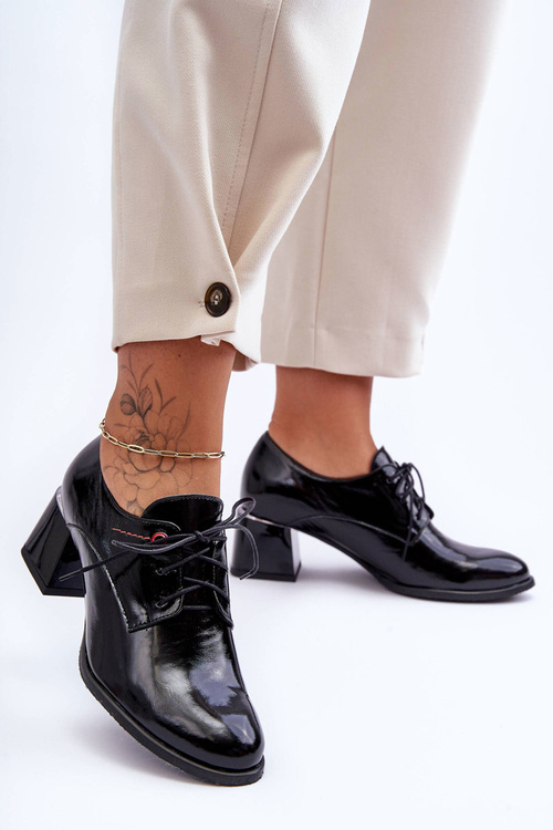 Kožené lakované dámske topánky s vysokým obsahom kery