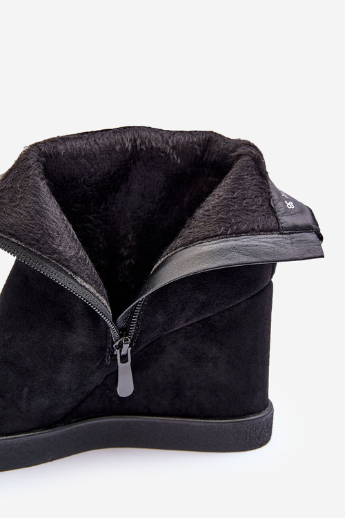 Sumere Izolované kliny s dekoráciou čierna vere