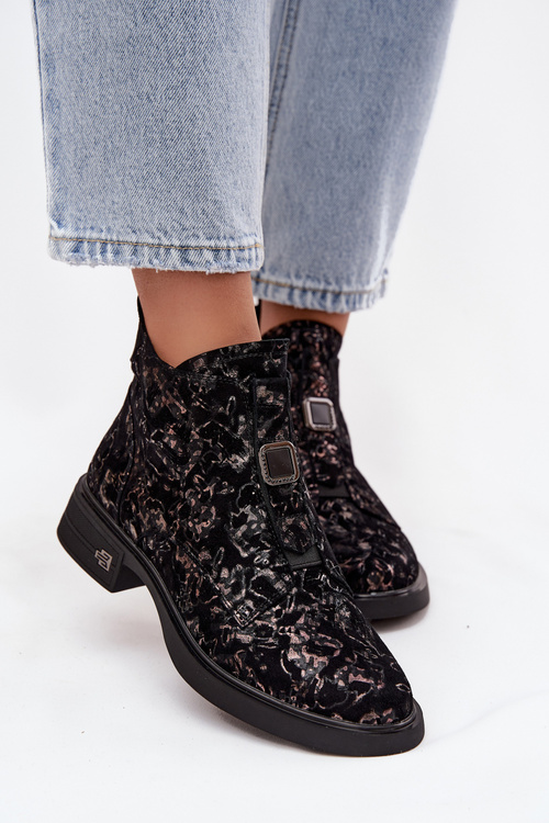 Kotníková obuv z přírodního semiše na nízkém podpatku D&A CR52-713 Černo-hnědé