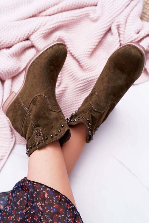 Ženské kliny ploché päty izolované pre olivové kocky Deminis