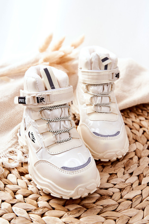 Izolované snehové topánky svetlo béžová erila