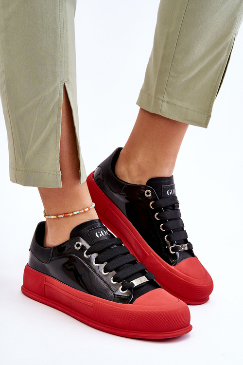 Dámske lakované tenisky na čiernej a červenej platforme Goe LL2N4021