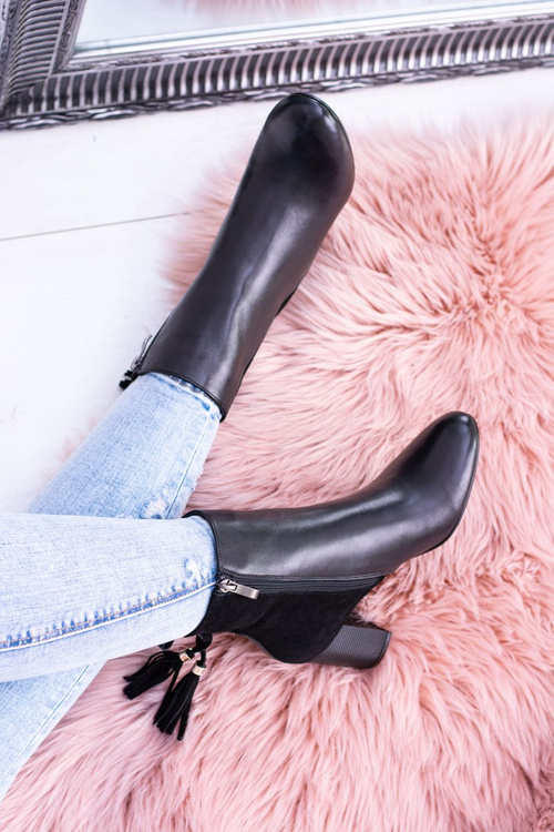 Čierne ženské topánky na príspevku Laura Messi 1821