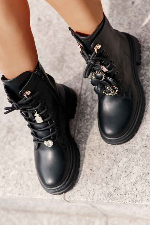 Ekokožené Dámske Worker Topánky S Príveskami Čierne Rianael