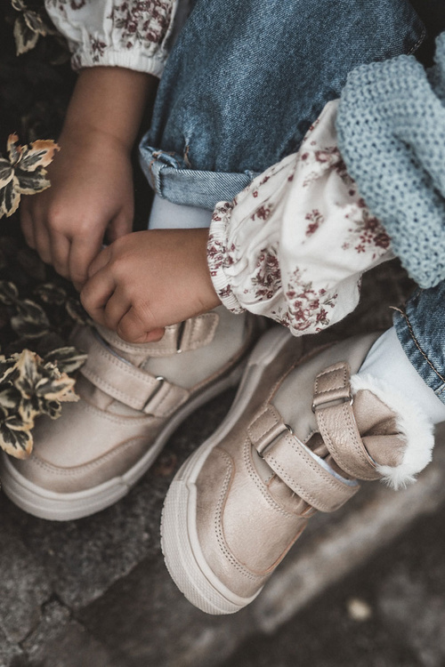 Detské izolované topánky na suchý zips Veľká hviezda KK374189 béžová zlatá