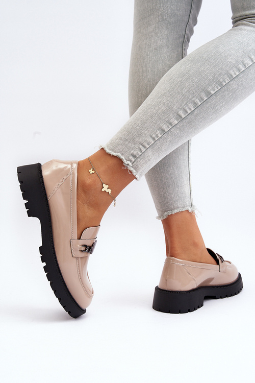 Dámske lesklé mokasíny s plochou podrážkou béžové Ezoma