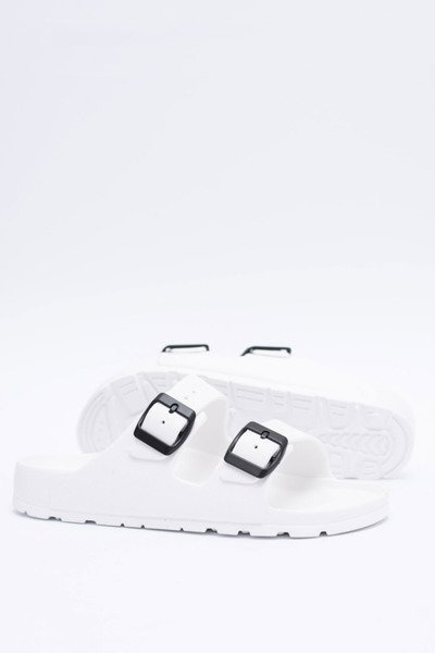 Ľahké biele papuče z bielej záhrady