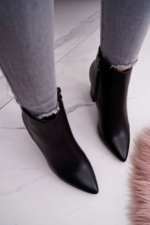 Ženské topánky na čiernom stĺpe Felino