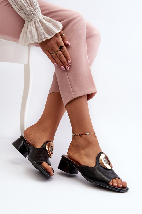 Elegantné Dámske Sandále S Nízkym Podpätkom So Zlatou Ozdobou Čierne Uzimila