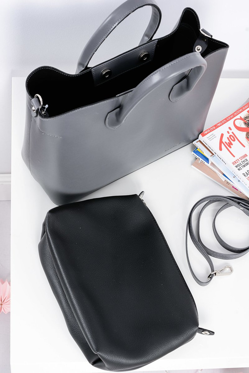 Nakupujúci šedá taška + kozmetička