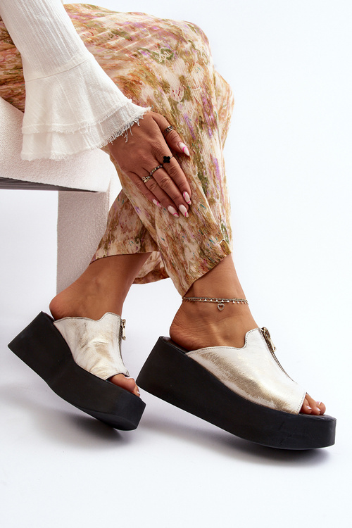 Zazoo 2916 Dámské žabky na masivní platformě se zipem zlaté