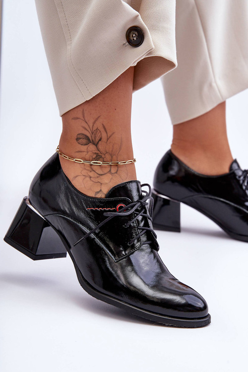 Kožené lakované dámske topánky s vysokým obsahom kery