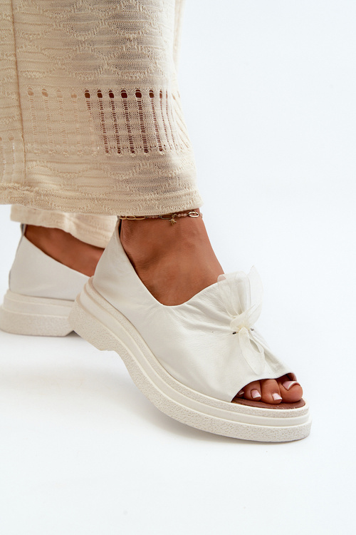 Biela Kožená Dámska Sandália S Mašličkou Zazoo 2939