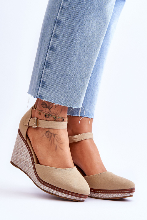 Dámske klasické klinové sandále s klinom