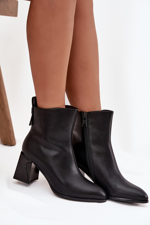 Zateplené členkové topánky na opätku z pravé kože Vinceza 66812 Čierne