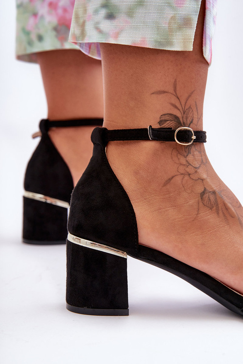 Semišové sandále s vrkôtkou čiernou essenzou