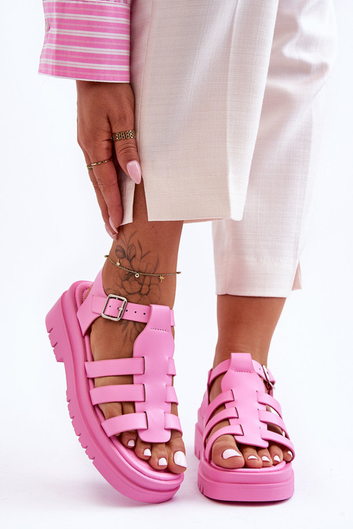 Kožené ploché sandále s ružovými pruhmi