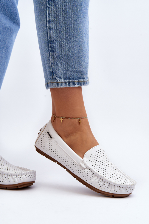 Dámské bílé mokasíny s vyřezávanými detaily Rasirna
