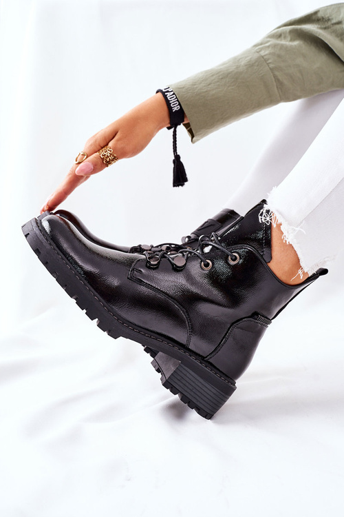 Maľované izolované čierne topánky